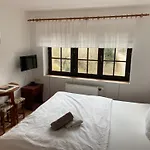 Janata Guest house 3*