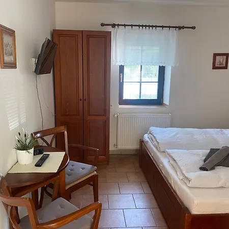 Janata Affittacamere 3*
